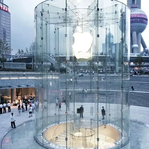 Temperatum curvis vitreis